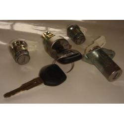 HONDA CİVİC HATCHBACK KONTAK KİLİT SETİ 1992-1995